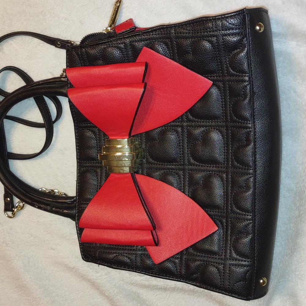 Betsey Johnson Black and Red Bow Bag - Picture 3 of 10